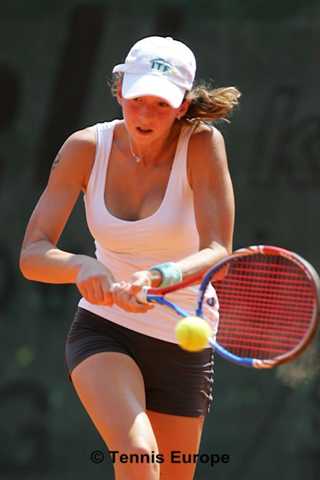Nina Stojanovic (SRB)