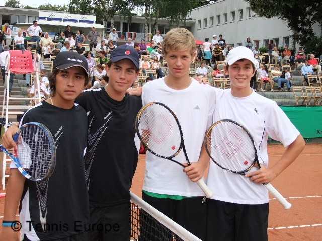 Finalists Rafael Coutinho (VEN) and  Romai Ugarte (CHI), winners Johannes Haerteis and Victor Kostin (GER)