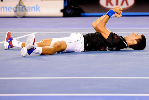 Djokovic & Azarenka make history in Melbourne